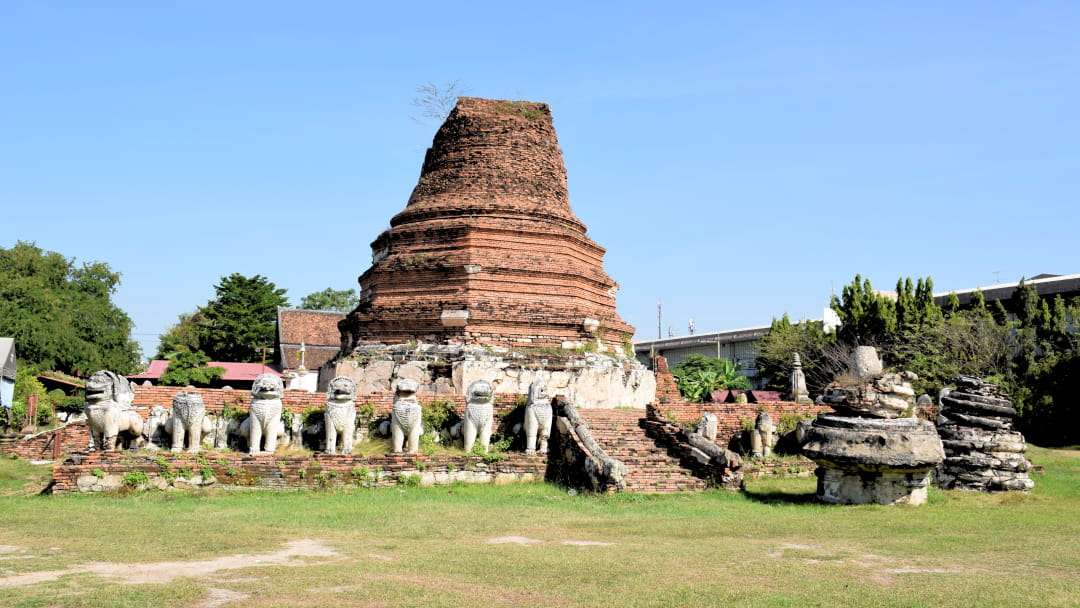 Ayutthaya - Wat_Thammikarat - Il Chedi