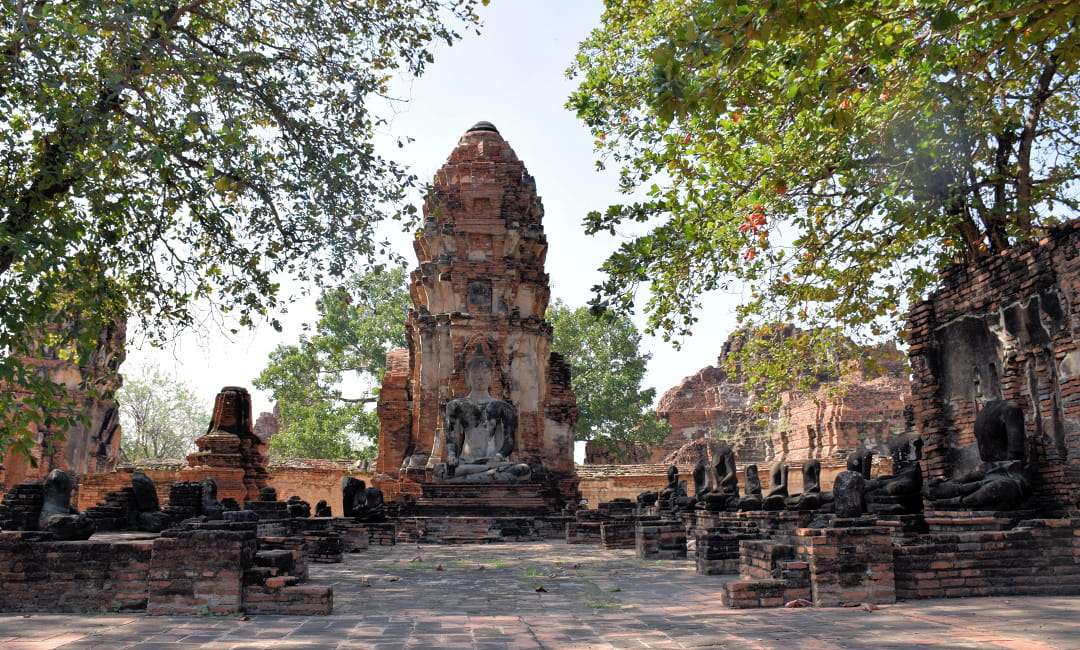Ayutthaya - Wat_Mahathat - Vihara
