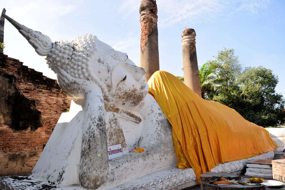 Ayutthaya - Wat_Yai_Chai_Mongkhon - Buddha reclinato