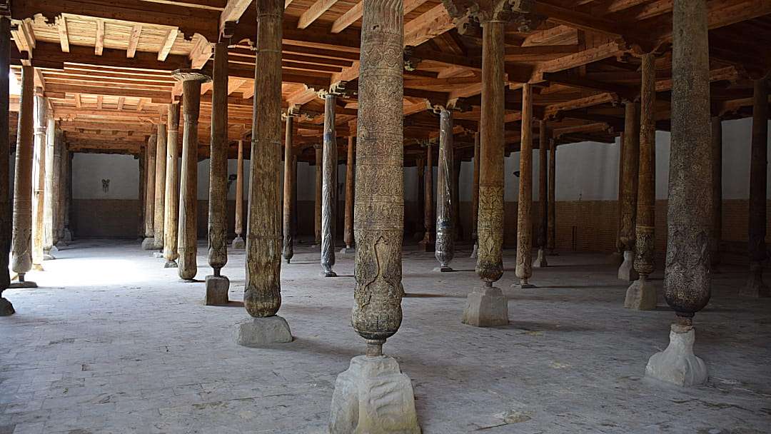 Khiva. Moschea e minareto Djuma