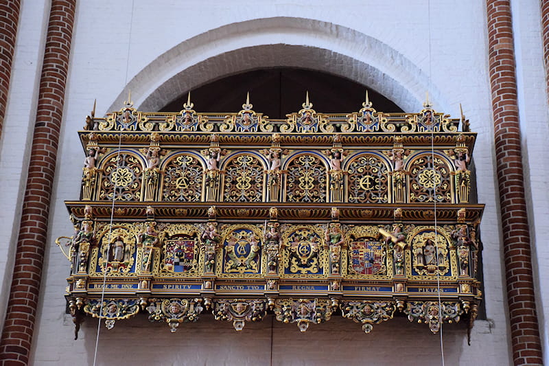 Roskilde_cattedrale_interno_05-d92dsAis